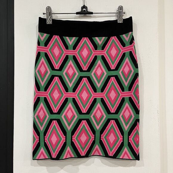 Lilly’s Kloset Dresses & Skirts - NWT Lilly’s Kloset Vibrant Geometric Knit Skirt One Size Office Preppy Career